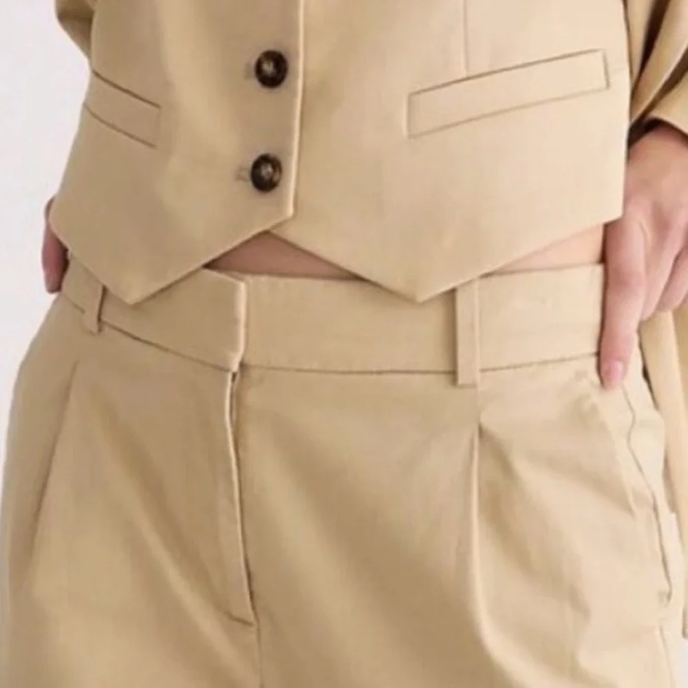 NWT J.Crew Essential Pant Khaki Tan High Rise Pleated Straight Leg Plus Size 20 - Picture 2 of 9